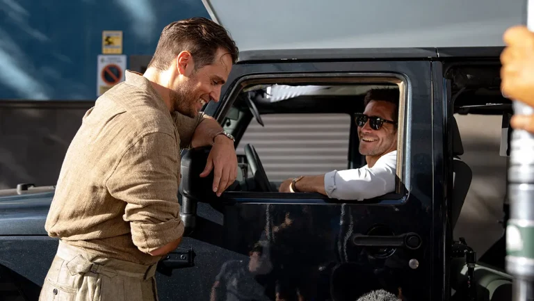 Critique de « In the Grey » : Henry Cavill et Jake Gyllenhaal Coast via le générique Guy Ritchie Flick