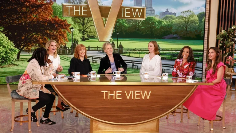 Disney qualifie l&rsquo;enquête à temps égal de la FCC sur « The View » de « sans précédent » et qui « refroidira » la liberté d&rsquo;expression