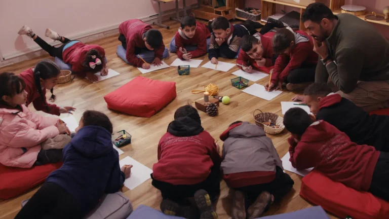 Hot Docs : La photo de la Résistance palestinienne « Maison de l&rsquo;espoir » de Marjolein Busstra remporte le premier prix du jury
