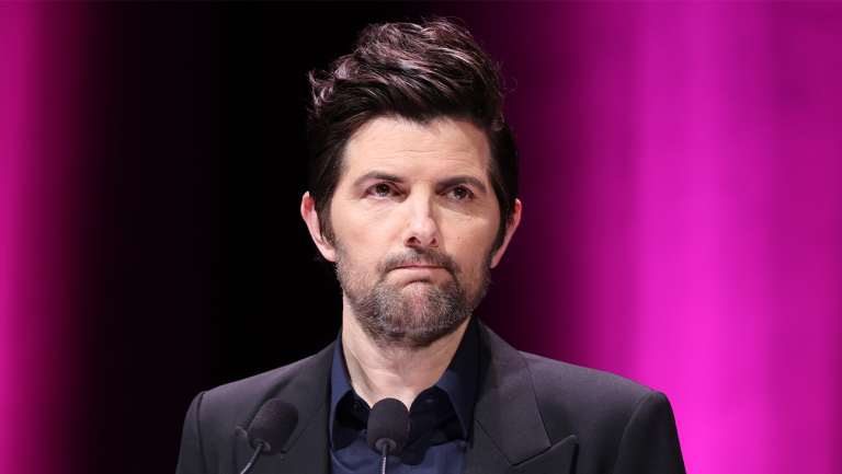 Pourquoi Adam Scott a auditionné pour « Hellraiser 6 » malgré la mort d&rsquo;un personnage dans « Hellraiser 4 » : « Ils ne le remarqueront pas »