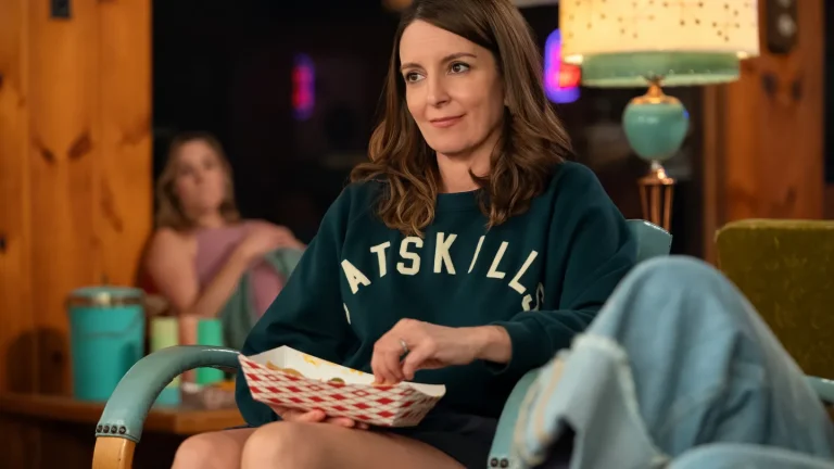 Tina Fey et ses amis en deuil passent leurs vacances en Italie dans la bande-annonce de la deuxième saison de « Les Quatre Saisons »