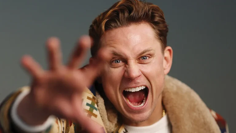 Billy Magnussen sur « The Audacity » et le rôle d&rsquo;un PDG de la Silicon Valley profondément précaire