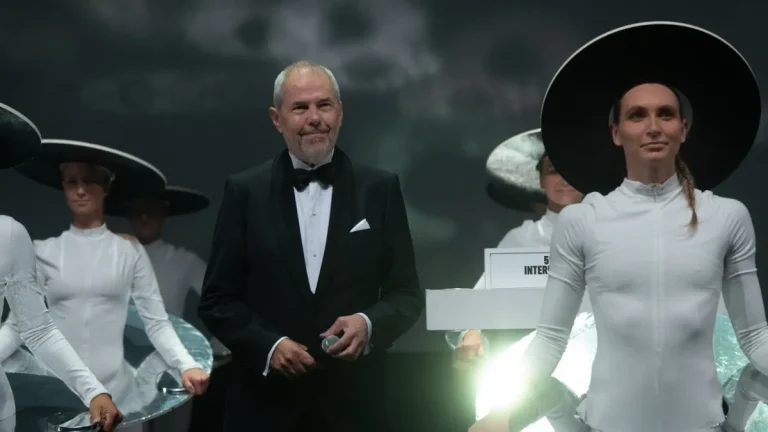 Marek Eben organise des cérémonies KVIFF avec des stars d&rsquo;Hollywood et le programme tchèque « Danse avec les stars ». Lequel est le plus stressant ?