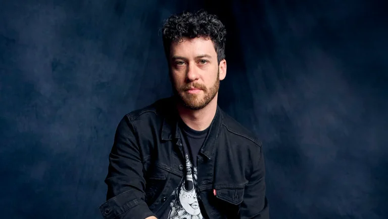 Le cinéaste de « l&rsquo;autre côté de la boîte » Caleb Phillips signe avec WME (en exclusivité)