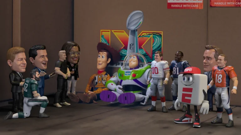 Les stars d&rsquo;ESPN deviennent des personnages de « Toy Story » dans la campagne du Super Bowl LXI (exclusif)