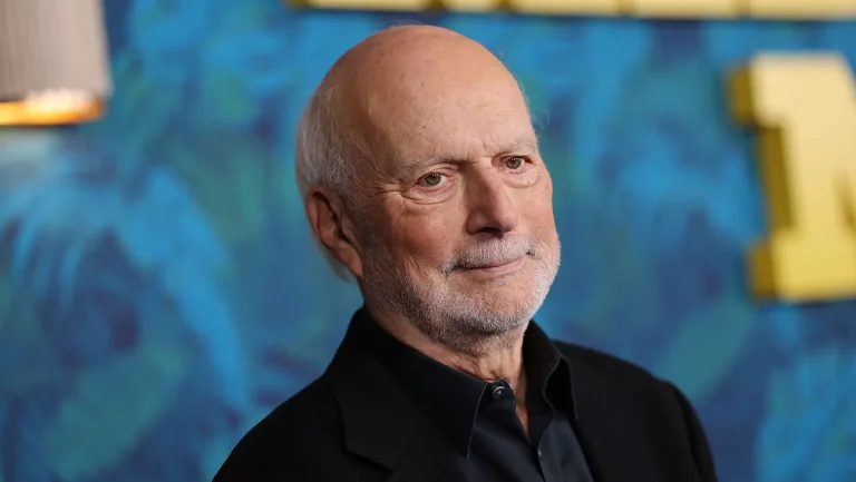 « Nous avons perdu un géant » : James Burrows pleuré par Eric McCormack, Tony Danza et plus