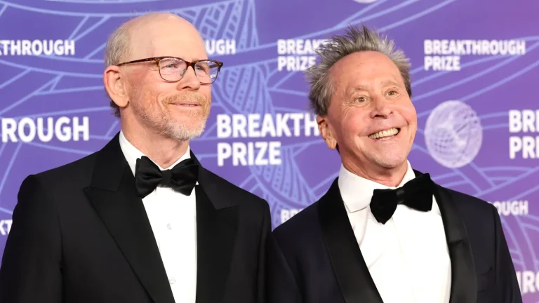 Ron Howard et Brian Grazer dévoilent la suite de « Grinch » (« Quelque chose auquel nous réfléchissons depuis longtemps ») et se prononcent sur le succès des cinéastes YouTube