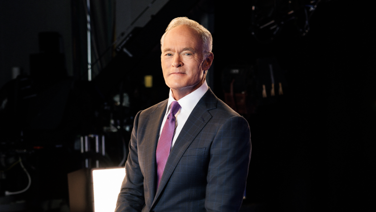 Scott Pelley, star renvoyée de « 60 Minutes », signe avec la CAA