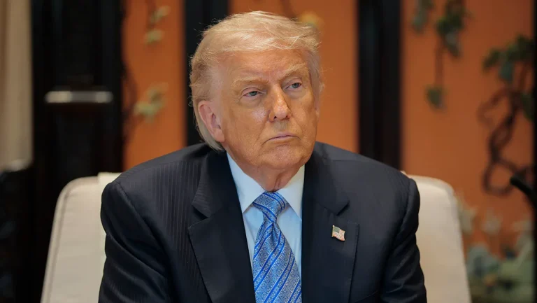 Trump sort en trombe de son interview avec la presse après avoir été interrogé sur des allégations d&rsquo;élections truquées