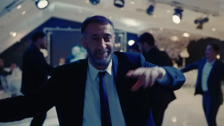 Revue « Hijamat » : Un musulman gay et sa famille sont confrontés à des conflits de devoir et de désir dans un drame inégal produit par Jafar Panahi