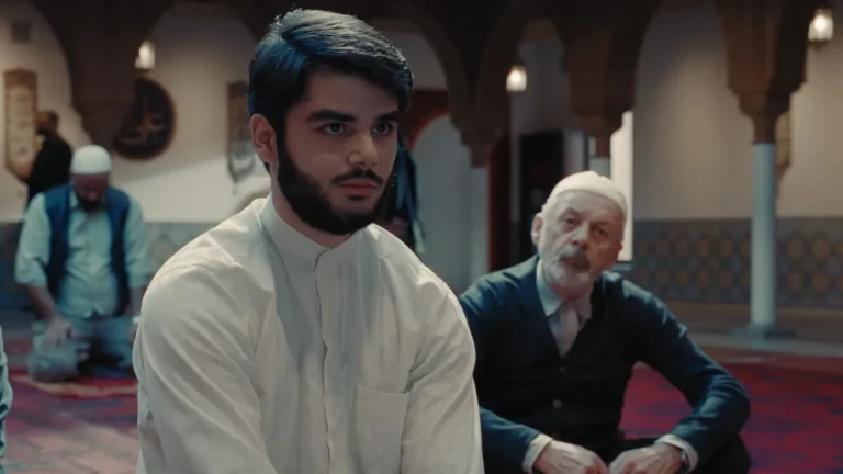 « Je lui parle tous les jours » : Nader Saeivar sur « Hijamat » et sa première sans Jafar Panahi