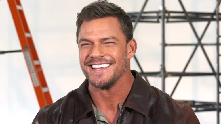 La star de « Reacher », Alan Ritchson, semble critiquer Trump à propos des dossiers Epstein