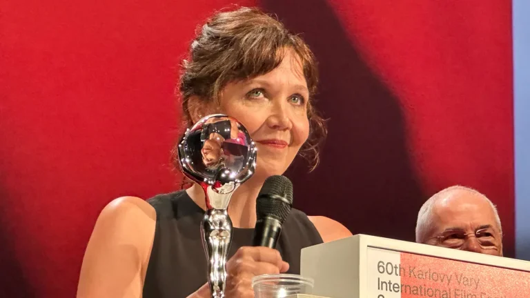 Maggie Gyllenhaal explique son amour pour la réalisation et pourquoi c&rsquo;est comme être mère