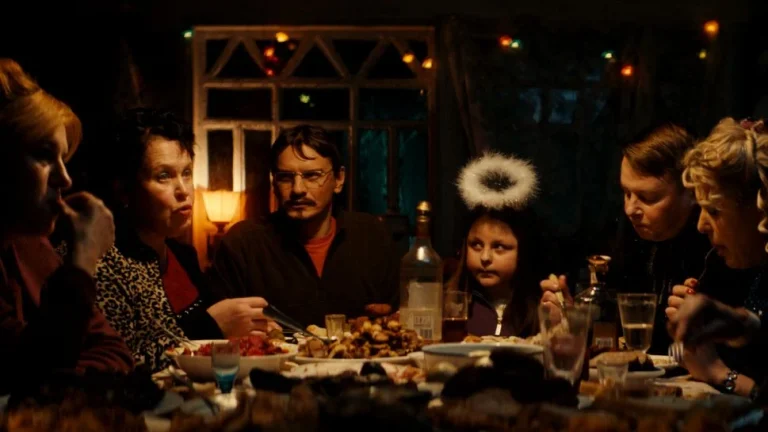 « Demons » explore la relation russo-ukrainienne à travers le bortsch, le sang et les tombes (bande-annonce exclusive)
