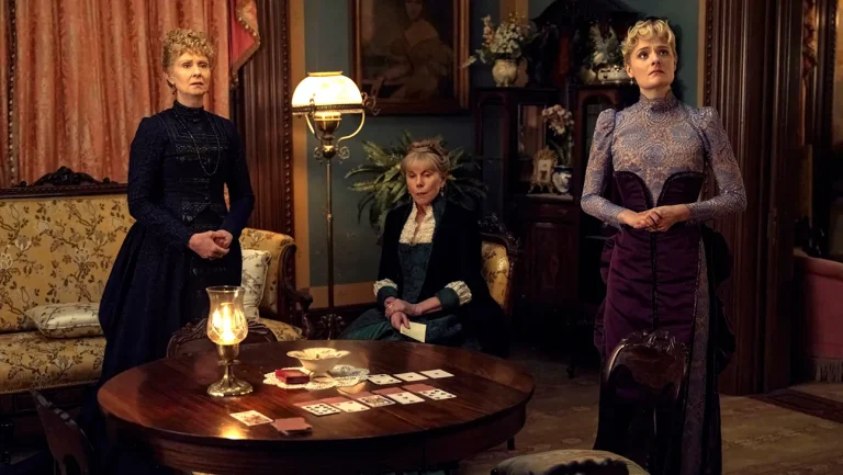L&rsquo;Amérique pour laquelle le créateur de « Gilded Age » Julian Fellowes est tombé est l&rsquo;Amérique qu&rsquo;il met à la télévision