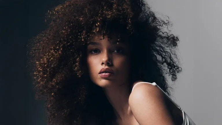 « Miami Vice &rsquo;85 » : Whitney Peak rejoint Michael B. Jordan dans le thriller policier de Joseph Kosinski