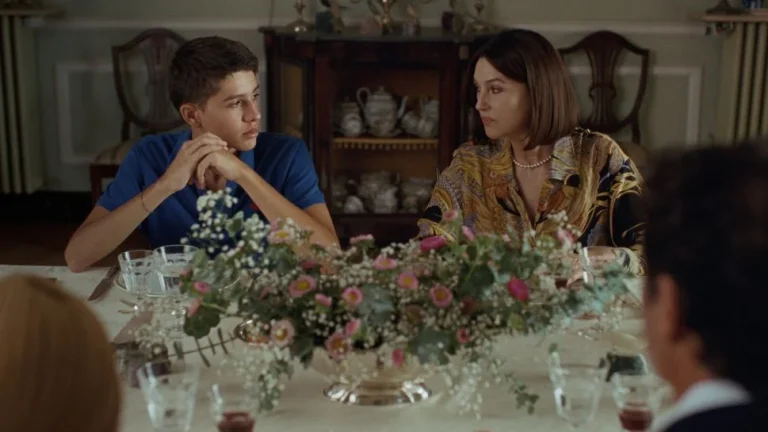 Monica Bellucci incarne une mère qui crie et est la « victime d&rsquo;un rôle social » dans « Ketticè », produit par Luca Guadagnino