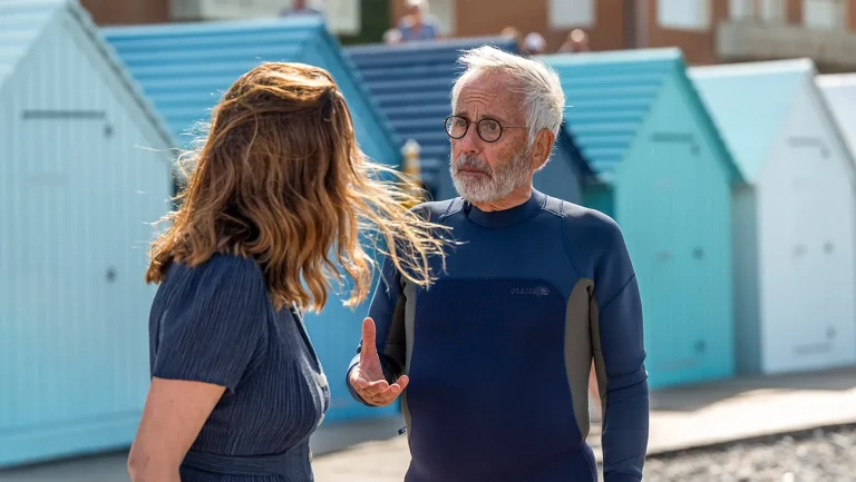 Revue « Leçons d&rsquo;amour » : Un enseignant à la retraite hésite sur ses options de rencontres dans Seductive Seaside French Fluff