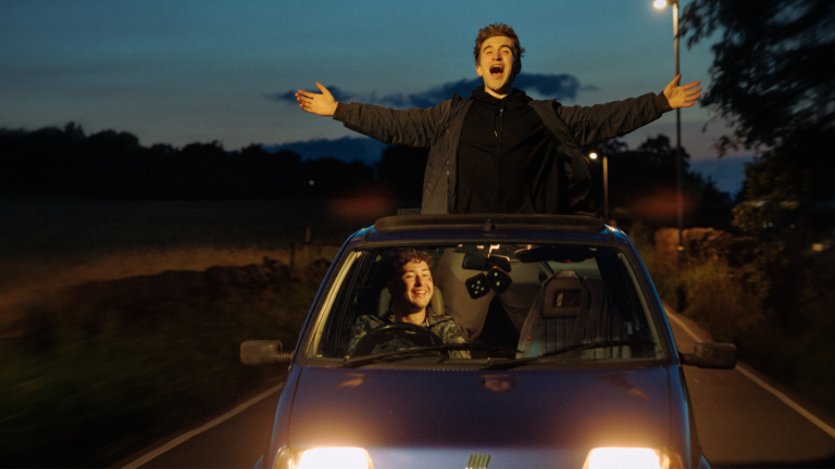 « The State of Us » : Samuel Bottomley fait sortir Callum Scott Howells de l&rsquo;hospice pour un dernier hourra dans un film indépendant à destination d&rsquo;Édimbourg (clip exclusif)