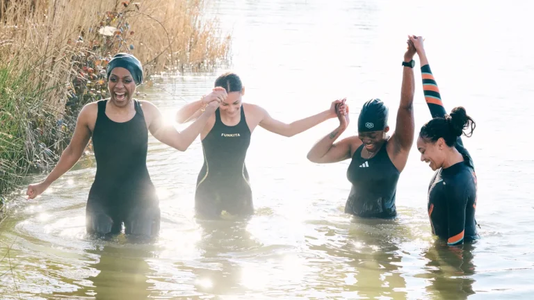 La productrice dirigée par une femme, Candid Broads, est fière de défendre de nouvelles voix, un impact et une représentation