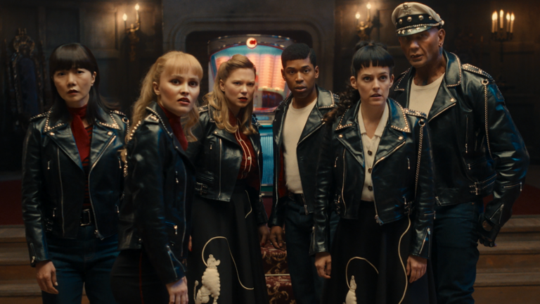 Critique d&rsquo;Alpha Gang : Cate Blanchett, Léa Seydoux et Dave Bautista se retrouvent bloqués dans une comédie de science-fiction tout en flash et sans substance