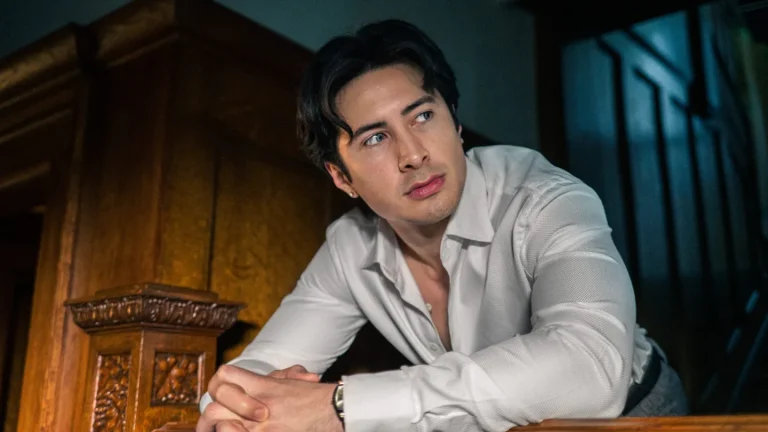 Hudson Williams aborde deux rôles dans le prochain thriller de Crave, « Yaga »