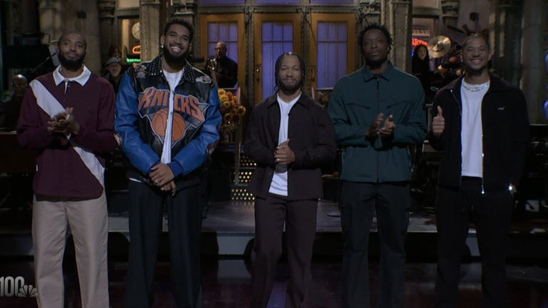 Jalen Brunson amène les New York Knicks à la première de la saison 52 de « Saturday Night Live »