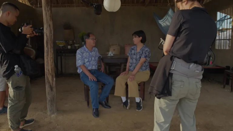 « Le livre de Ba » : comment la réalisation d&rsquo;un film hybride sincère explorant le traumatisme a rapproché une famille