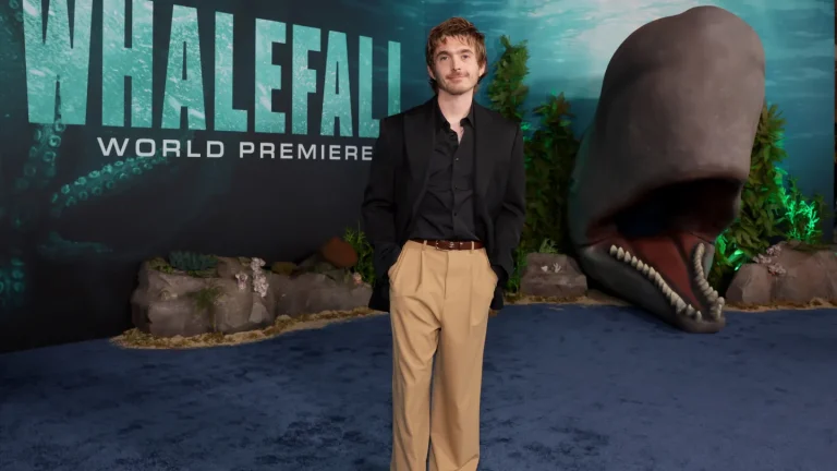 La baleine au centre de « Whalefall » est « le bon gars », en fait