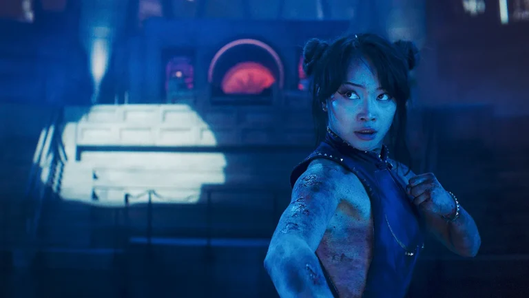 « Street Fighter » vise la victoire au box-office alors que le doc Buzzy Elizabeth Holmes se dirige vers un lancement en force