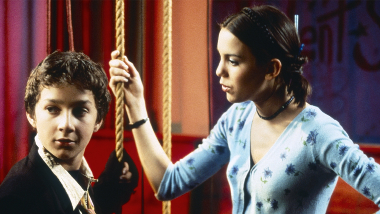 Christy Carlson Romano dit qu&rsquo;elle a reçu la moitié du salaire de Shia LaBeouf sur « Even Stevens »