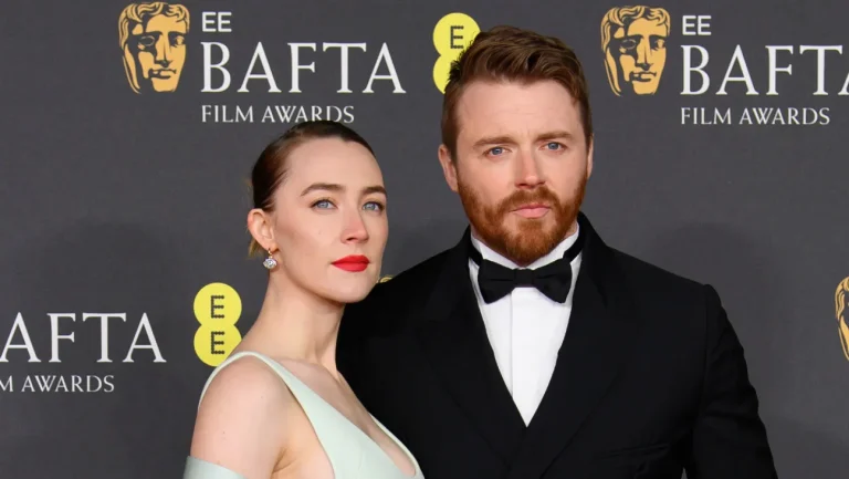 Saoirse Ronan répond aux rumeurs selon lesquelles son mari Jack Lowden serait le prochain James Bond