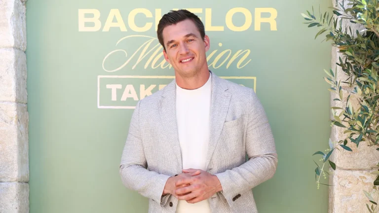 Tyler Cameron révèle qu&rsquo;il va devenir un papa fille dans « Danse avec les stars »