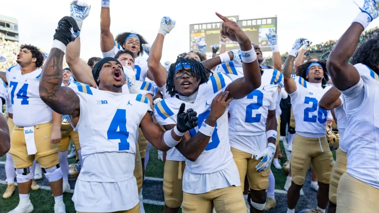 UCLA Bruins contre Wisconsin Badgers : où regarder le match de football universitaire 2026 en ligne