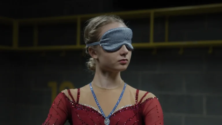 « Up Again » nous permet de jeter un coup d&rsquo;œil derrière le rideau du patinage artistique d&rsquo;élite (bande-annonce exclusive)